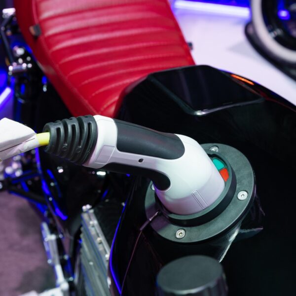 Elektryczne motocykle: zalety i wady użytkowania w mieście.