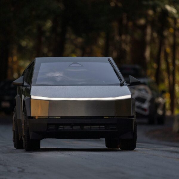 Różnice w prowadzeniu samochodu elektrycznego w porównaniu do spalinowego.