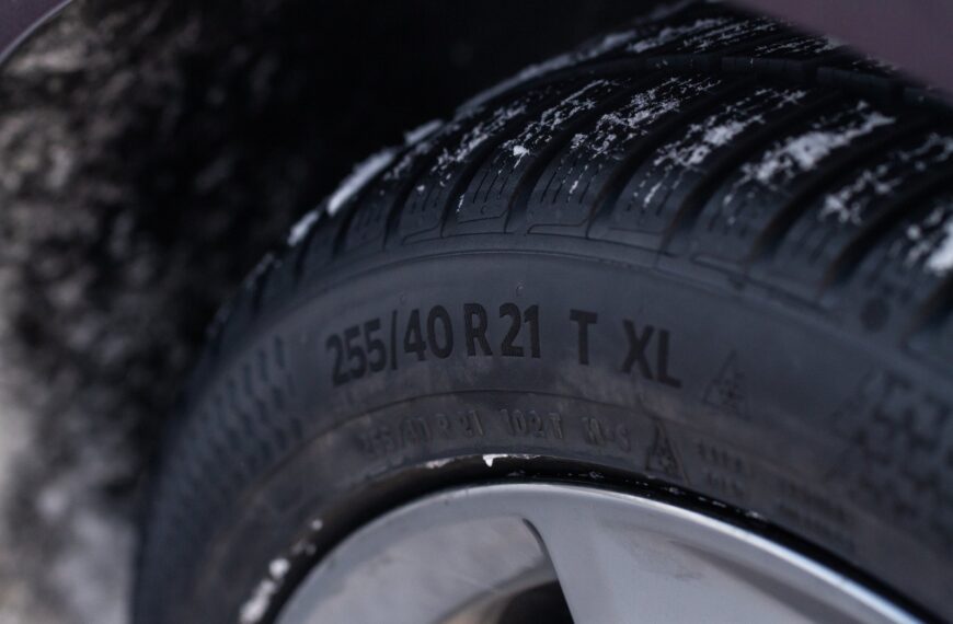 Etykiety energetyczne opon: co trzeba o nich wiedzieć przed zakupem?